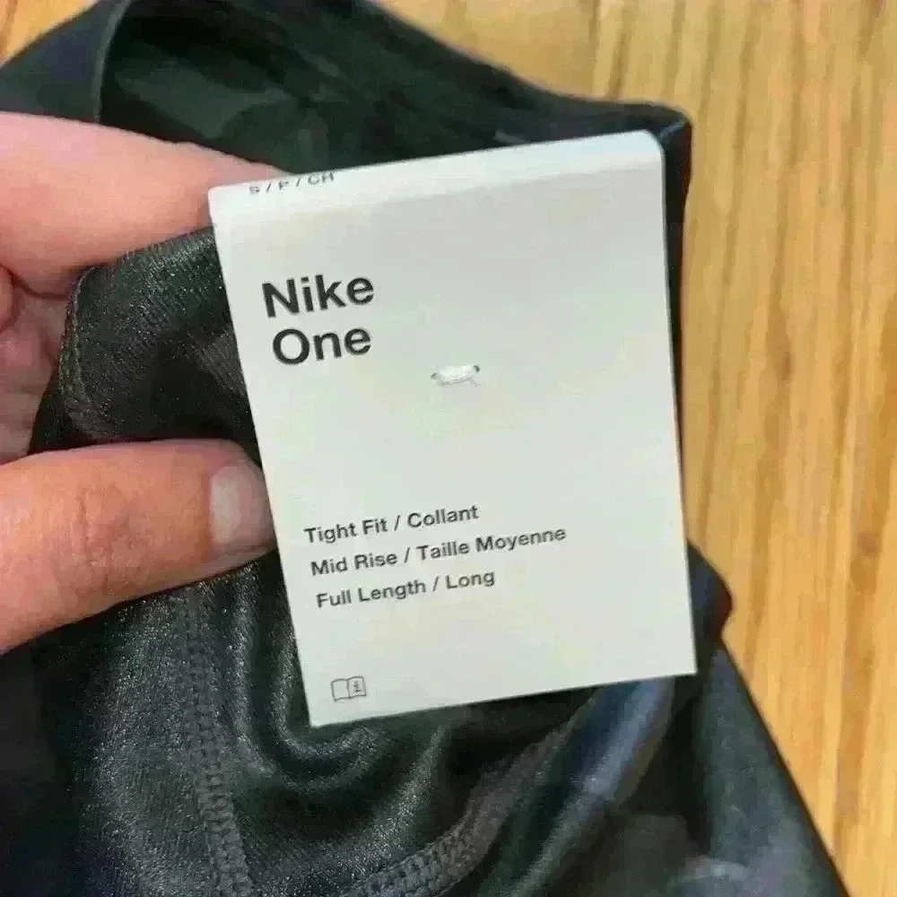 NWT Women’s Nike One Tight Fit Mid Rise Full Length Camo Leggings Size small - Picture 9 of 10